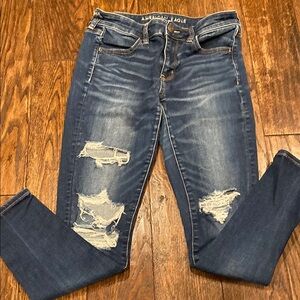 American Eagle Outfitters Women's Blue Distressed Jeans